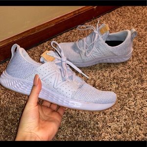 NEW light blue NEW BALANCE running sneaker